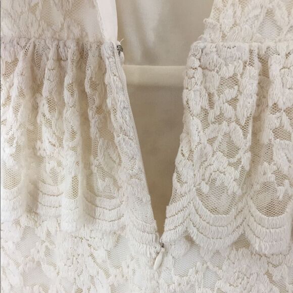 Pins and Needles Lace Peplum Dress XS - Picture 5 of 7